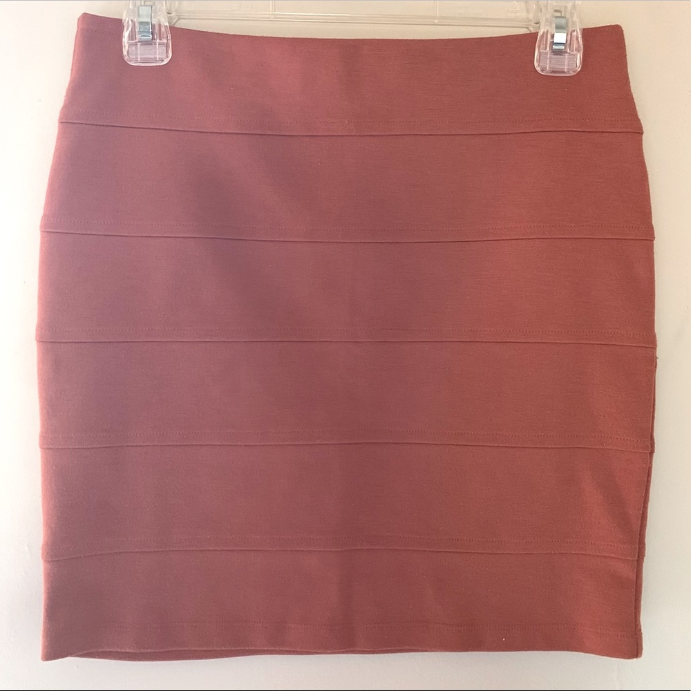 Textured Mini Skirt Terracotta Knit M
